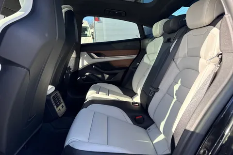 YL71KYK Porsche Taycan Performance Plus 93.4kWh Turbo S Auto 4WD 4dr (11kW Charger) Thumbnail #34