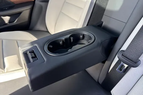 YL71KYK Porsche Taycan Performance Plus 93.4kWh Turbo S Auto 4WD 4dr (11kW Charger) Thumbnail #37