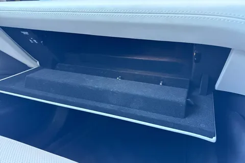 YL71KYK Porsche Taycan Performance Plus 93.4kWh Turbo S Auto 4WD 4dr (11kW Charger) Thumbnail #43