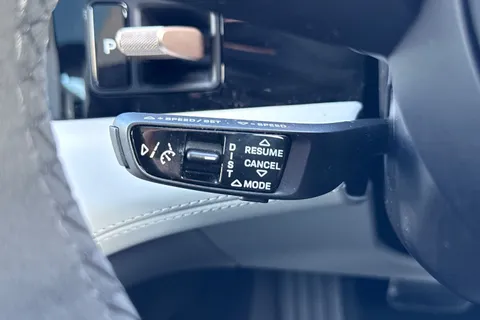 YL71KYK Porsche Taycan Performance Plus 93.4kWh Turbo S Auto 4WD 4dr (11kW Charger) Thumbnail #48