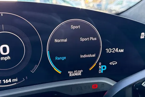 YL71KYK Porsche Taycan Performance Plus 93.4kWh Turbo S Auto 4WD 4dr (11kW Charger) Thumbnail #53