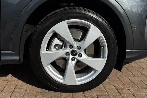 Audi Q5 2.0 TDI S line Sportback S Tronic quattro Euro 6 (s/s) 5dr Thumbnail #11