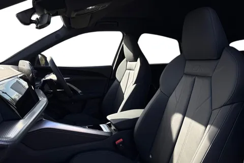 Audi Q5 2.0 TDI S line Sportback S Tronic quattro Euro 6 (s/s) 5dr Thumbnail #16