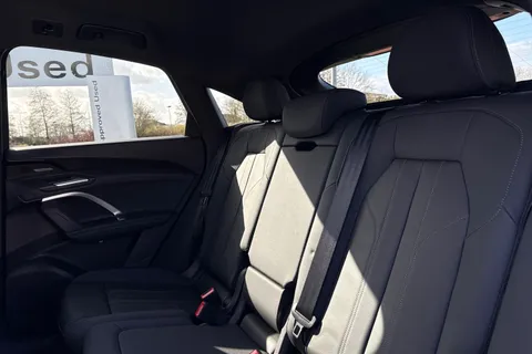 Audi Q5 2.0 TDI S line Sportback S Tronic quattro Euro 6 (s/s) 5dr Thumbnail #19