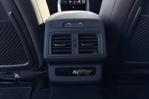 Audi Q5 2.0 TDI S line Sportback S Tronic quattro Euro 6 (s/s) 5dr Thumbnail #37