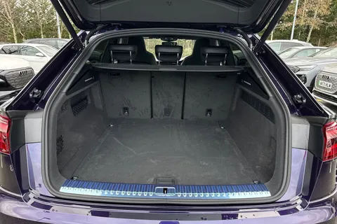 Audi RS Q8 4.0 TFSI V8 Performance Carbon Vorsprung Tiptronic quattro Euro 6 (s/s) 5dr Thumbnail #6