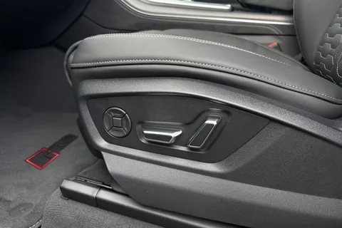Audi RS Q8 4.0 TFSI V8 Performance Carbon Vorsprung Tiptronic quattro Euro 6 (s/s) 5dr Thumbnail #27