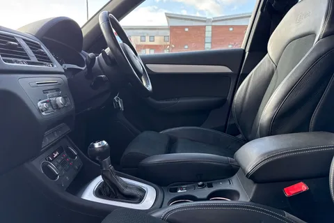 27 of 63 for Audi Q3 2.0 TDI S line Edition S Tronic quattro Euro 6 (s/s) 5dr