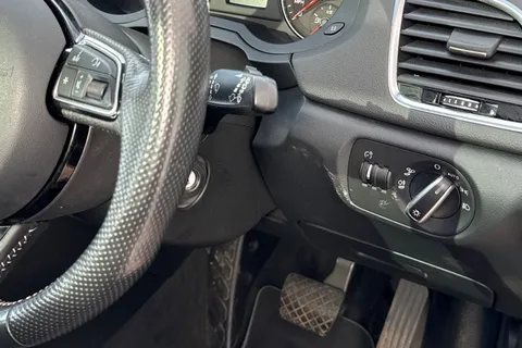 40 of 63 for Audi Q3 2.0 TDI S line Edition S Tronic quattro Euro 6 (s/s) 5dr