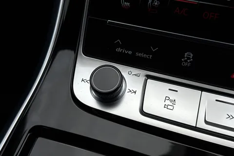 Audi RS Q8 4.0 TFSI V8 Performance Carbon Vorsprung Tiptronic quattro Euro 6 (s/s) 5dr Thumbnail #50