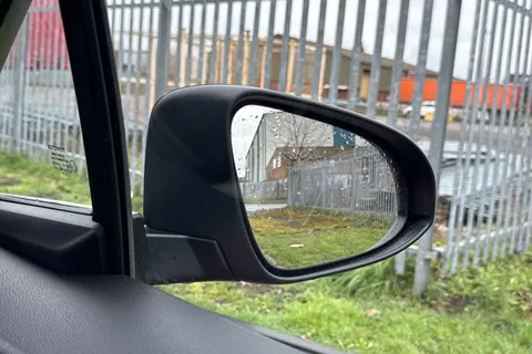 RE18BGF Toyota C-Hr 1.8 VVT-h Red Edition CVT Euro 6 (s/s) 5dr Thumbnail #22