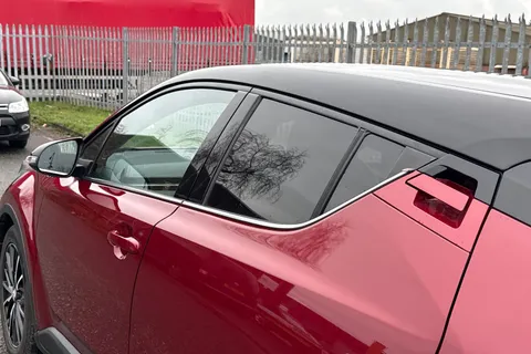 RE18BGF Toyota C-Hr 1.8 VVT-h Red Edition CVT Euro 6 (s/s) 5dr Thumbnail #26