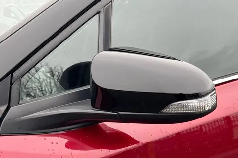 RE18BGF Toyota C-Hr 1.8 VVT-h Red Edition CVT Euro 6 (s/s) 5dr Thumbnail #33