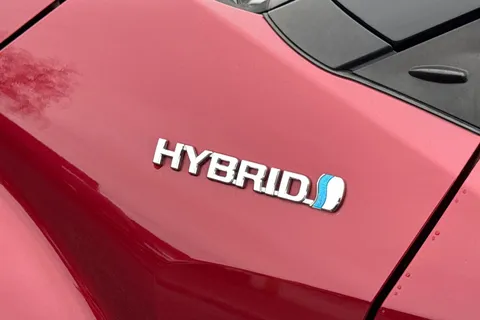 RE18BGF Toyota C-Hr 1.8 VVT-h Red Edition CVT Euro 6 (s/s) 5dr Thumbnail #34