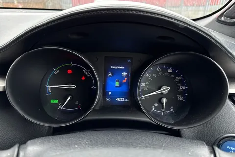 RE18BGF Toyota C-Hr 1.8 VVT-h Red Edition CVT Euro 6 (s/s) 5dr Thumbnail #39