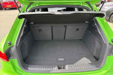 SA23ZWN Audi RS 3 2.5 TFSI Carbon Black Sportback S Tronic quattro Euro 6 (s/s) 5dr Thumbnail #7