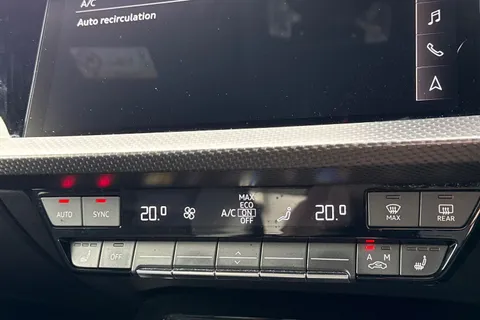 SA23ZWN Audi RS 3 2.5 TFSI Carbon Black Sportback S Tronic quattro Euro 6 (s/s) 5dr Thumbnail #22