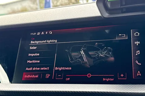 SA23ZWN Audi RS 3 2.5 TFSI Carbon Black Sportback S Tronic quattro Euro 6 (s/s) 5dr Thumbnail #32