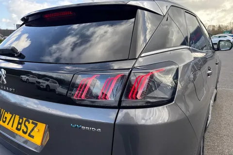 NG71BSZ PEUGEOT 3008 1.6 13.2kWh GT e-EAT 4WD Euro 6 (s/s) 5dr Thumbnail #9