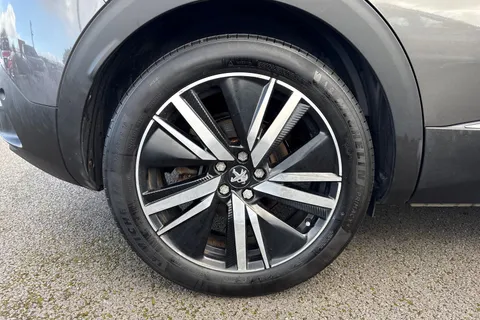 NG71BSZ PEUGEOT 3008 1.6 13.2kWh GT e-EAT 4WD Euro 6 (s/s) 5dr Thumbnail #12