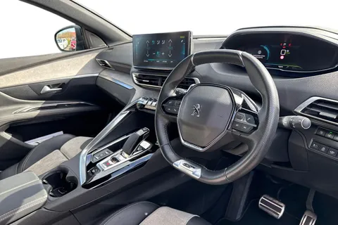NG71BSZ PEUGEOT 3008 1.6 13.2kWh GT e-EAT 4WD Euro 6 (s/s) 5dr Thumbnail #15