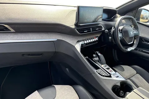NG71BSZ PEUGEOT 3008 1.6 13.2kWh GT e-EAT 4WD Euro 6 (s/s) 5dr Thumbnail #16