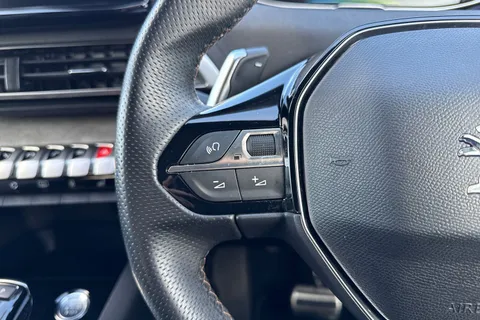 NG71BSZ PEUGEOT 3008 1.6 13.2kWh GT e-EAT 4WD Euro 6 (s/s) 5dr Thumbnail #42