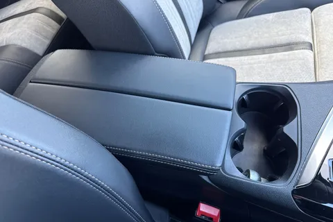 NG71BSZ PEUGEOT 3008 1.6 13.2kWh GT e-EAT 4WD Euro 6 (s/s) 5dr Thumbnail #61