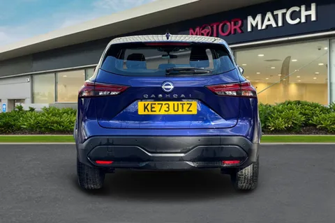 KE73UTZ Nissan Qashqai 1.3 DIG-T MHEV Acenta Premium XTRON Euro 6 (s/s) 5dr Thumbnail #5
