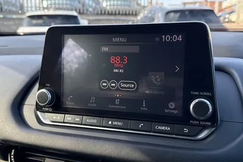 KE73UTZ Nissan Qashqai 1.3 DIG-T MHEV Acenta Premium XTRON Euro 6 (s/s) 5dr Thumbnail #13