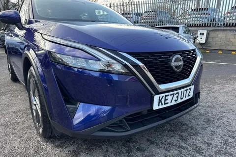 KE73UTZ Nissan Qashqai 1.3 DIG-T MHEV Acenta Premium XTRON Euro 6 (s/s) 5dr Thumbnail #18