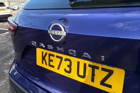 KE73UTZ Nissan Qashqai 1.3 DIG-T MHEV Acenta Premium XTRON Euro 6 (s/s) 5dr Thumbnail #26