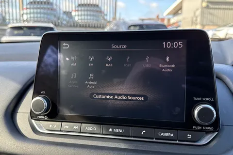 KE73UTZ Nissan Qashqai 1.3 DIG-T MHEV Acenta Premium XTRON Euro 6 (s/s) 5dr Thumbnail #32