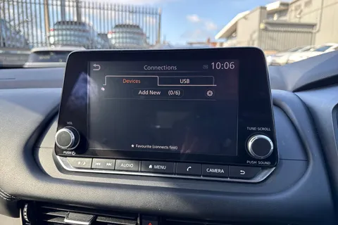 KE73UTZ Nissan Qashqai 1.3 DIG-T MHEV Acenta Premium XTRON Euro 6 (s/s) 5dr Thumbnail #35