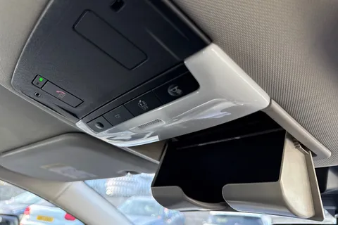 KE73UTZ Nissan Qashqai 1.3 DIG-T MHEV Acenta Premium XTRON Euro 6 (s/s) 5dr Thumbnail #41