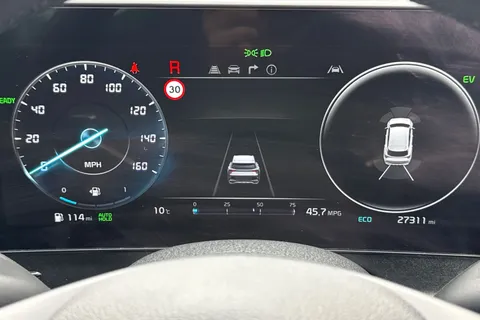 MK23HHO Kia Sportage 1.6T GDi HEV GT-Line S 5dr Auto Thumbnail #19