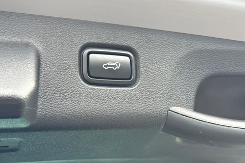 MK23HHO Kia Sportage 1.6T GDi HEV GT-Line S 5dr Auto Thumbnail #38