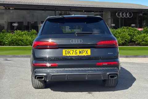 4 of 66 for Audi Q7 SUV Black Edition TFSI quattro 340 PS tiptronic