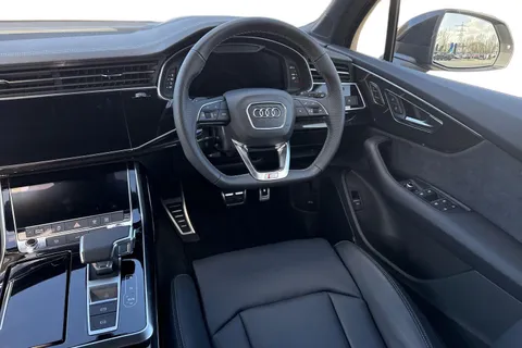 18 of 66 for Audi Q7 SUV Black Edition TFSI quattro 340 PS tiptronic