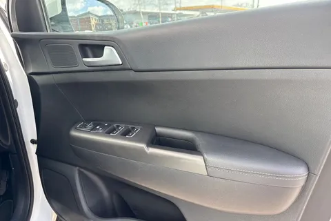 LG21WDT Kia Sportage 1.6 GDi 2 Euro 6 (s/s) 5dr Thumbnail #22