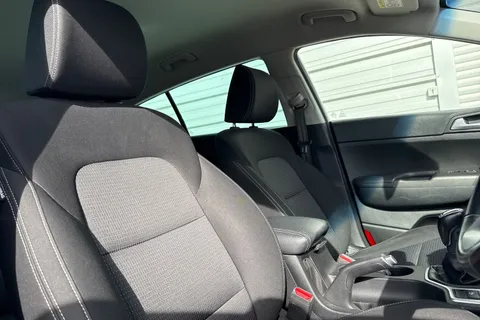 LG21WDT Kia Sportage 1.6 GDi 2 Euro 6 (s/s) 5dr Thumbnail #25