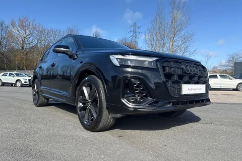 28 of 66 for Audi Q7 SUV Black Edition TFSI quattro 340 PS tiptronic