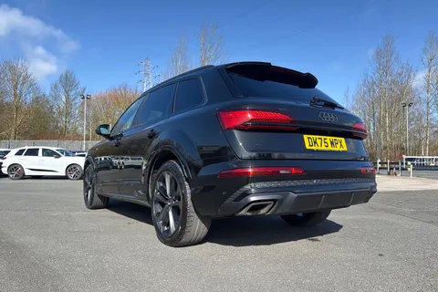 36 of 66 for Audi Q7 SUV Black Edition TFSI quattro 340 PS tiptronic