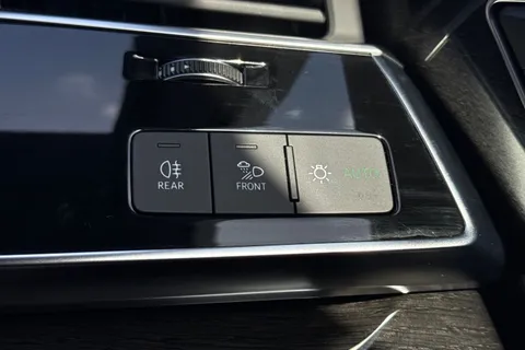 55 of 66 for Audi Q7 SUV Black Edition TFSI quattro 340 PS tiptronic