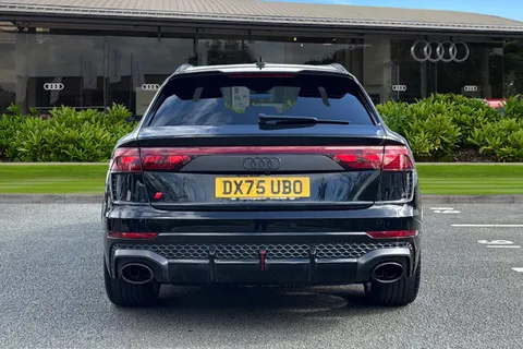 4 of 60 for Audi RS Q8 SUV performance Carbon Black 640 PS tiptronic
