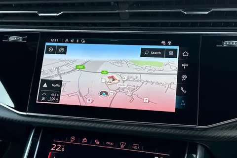 17 of 60 for Audi RS Q8 SUV performance Carbon Black 640 PS tiptronic