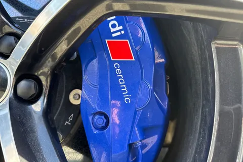 27 of 60 for Audi RS Q8 SUV performance Carbon Black 640 PS tiptronic