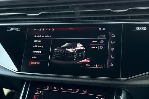 32 of 60 for Audi RS Q8 SUV performance Carbon Black 640 PS tiptronic