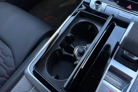 48 of 60 for Audi RS Q8 SUV performance Carbon Black 640 PS tiptronic