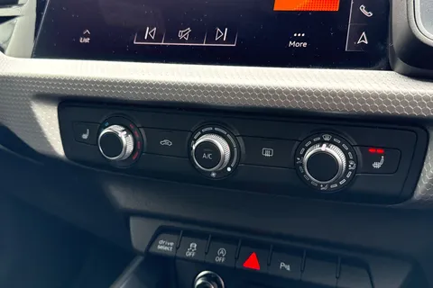 PX75XPB Audi A1 Black Edition 30 TFSI  116 PS 6-speed Thumbnail #22